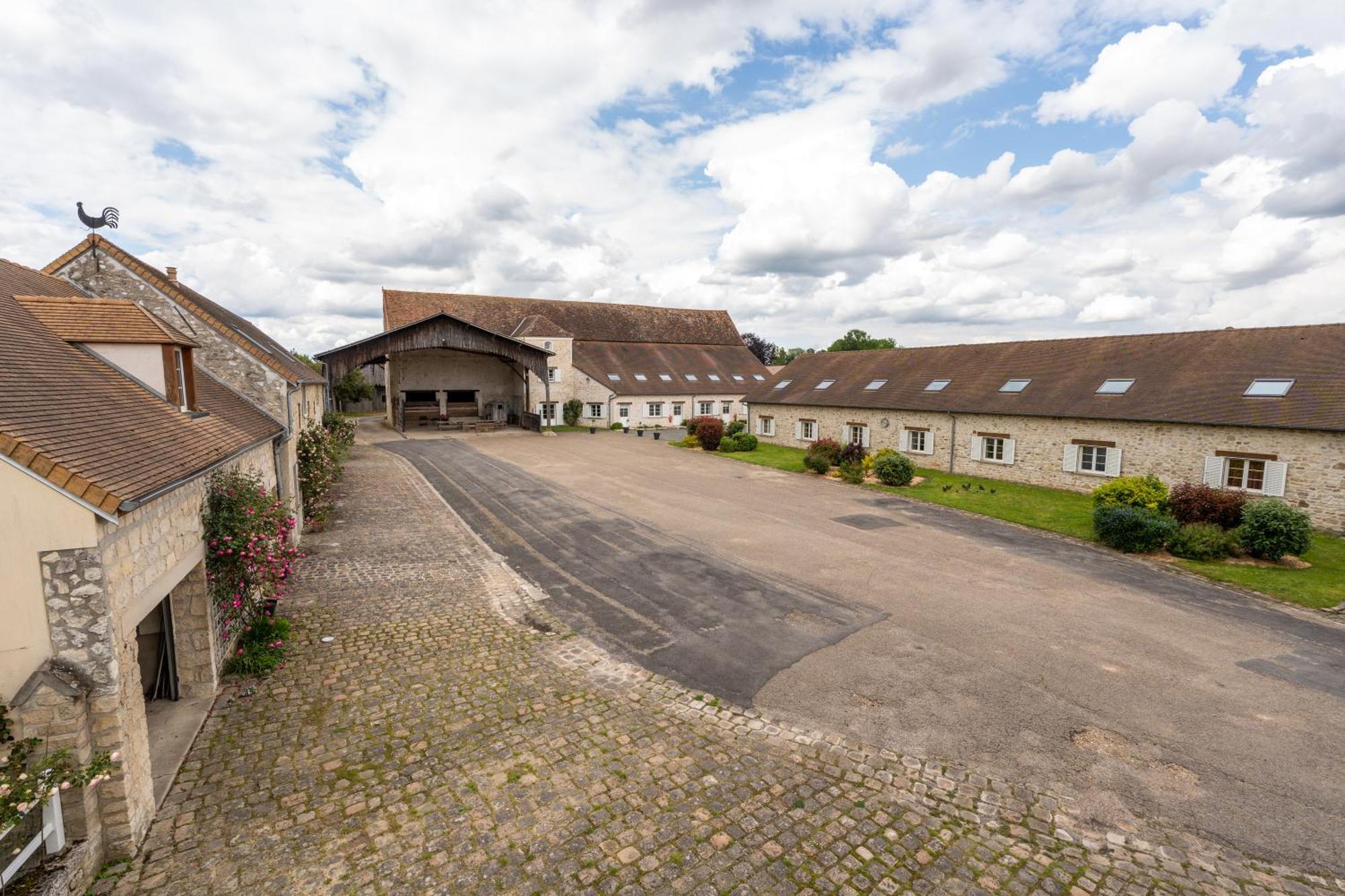 La Bullote - Gites - Paris Roissy Cdg Villeneuve-sous-Dammartin Exterior photo